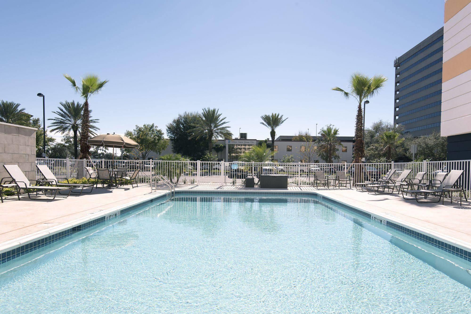 Fairfield Inn & Suites By Marriott Tampa Westshore/Airport Exterior photo
